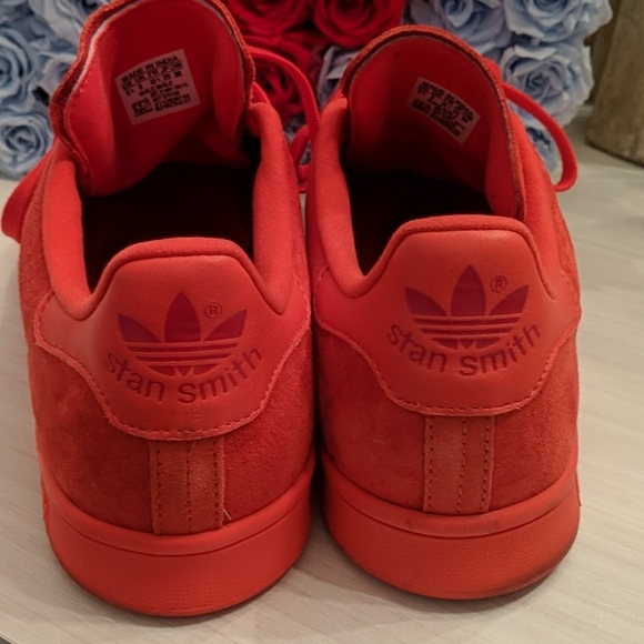 Men's Red Suede Addidas Sneakers - Picture 4 of 5